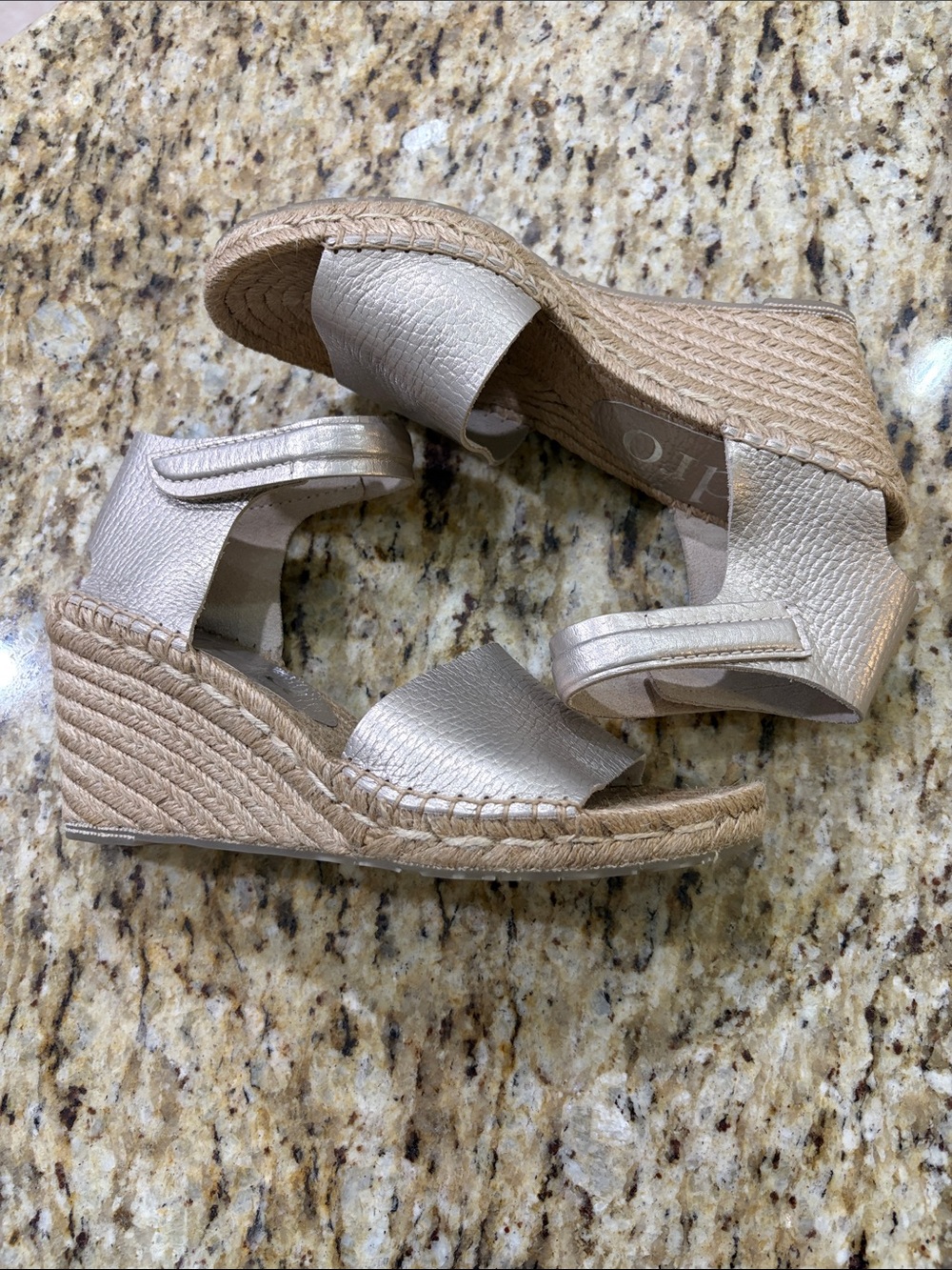 NEW Pedro Garcia Olany Wedge Sandals | White Gold Lamé | EU 40 | $550 Retail